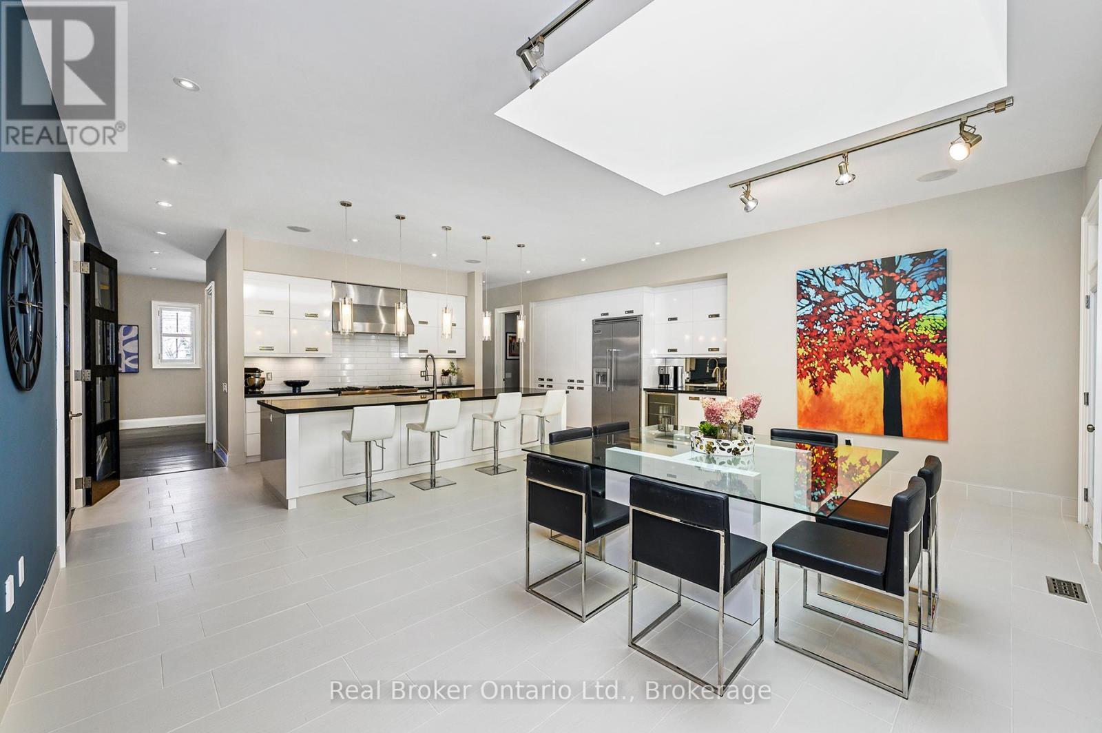 4507 Lakeshore Road, Burlington (Shoreacres), ON - Indoor