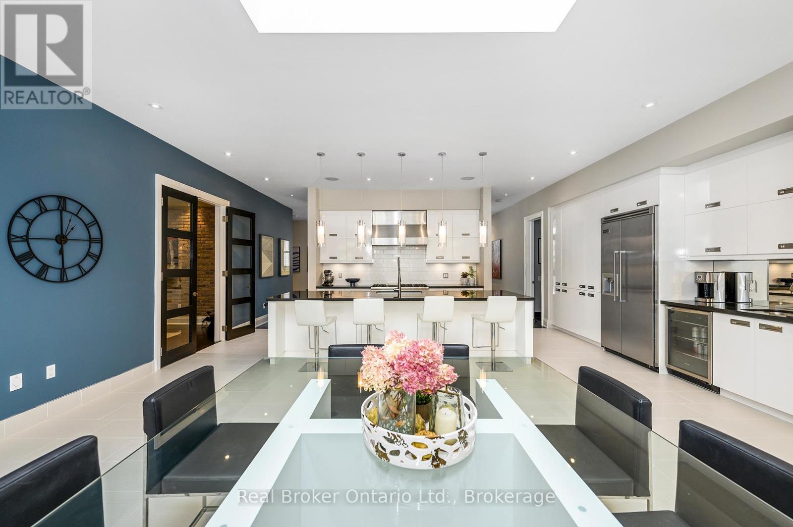 4507 Lakeshore Road, Burlington (Shoreacres), ON - Indoor