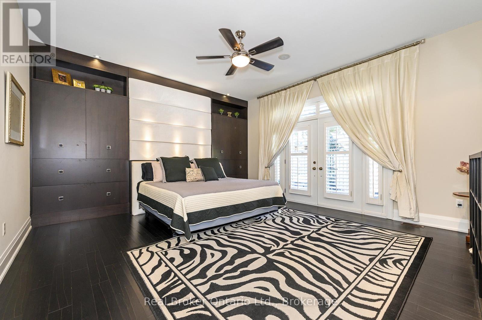 4507 Lakeshore Road, Burlington (Shoreacres), ON - Indoor Photo Showing Bedroom