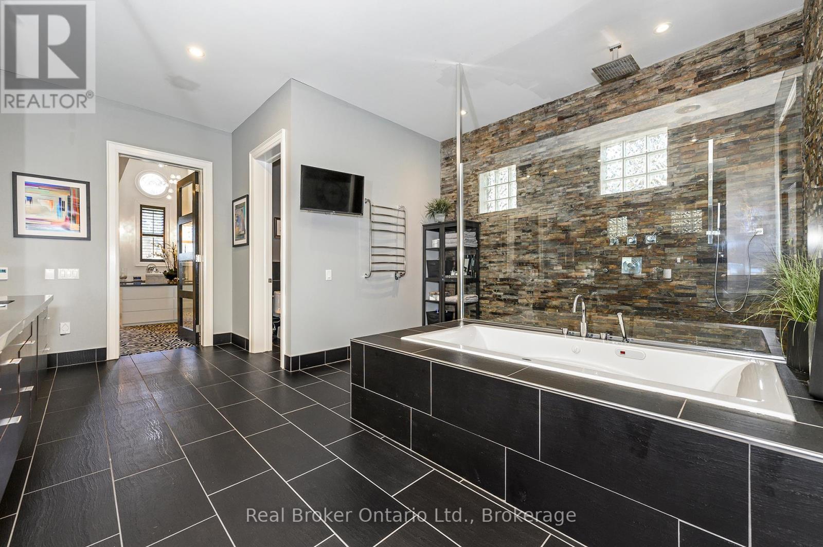 4507 Lakeshore Road, Burlington (Shoreacres), ON - Indoor