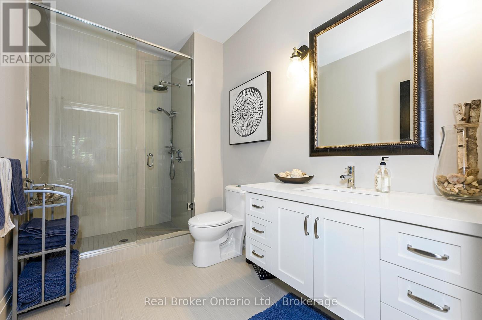 4507 Lakeshore Road, Burlington (Shoreacres), ON - Indoor Photo Showing Bathroom