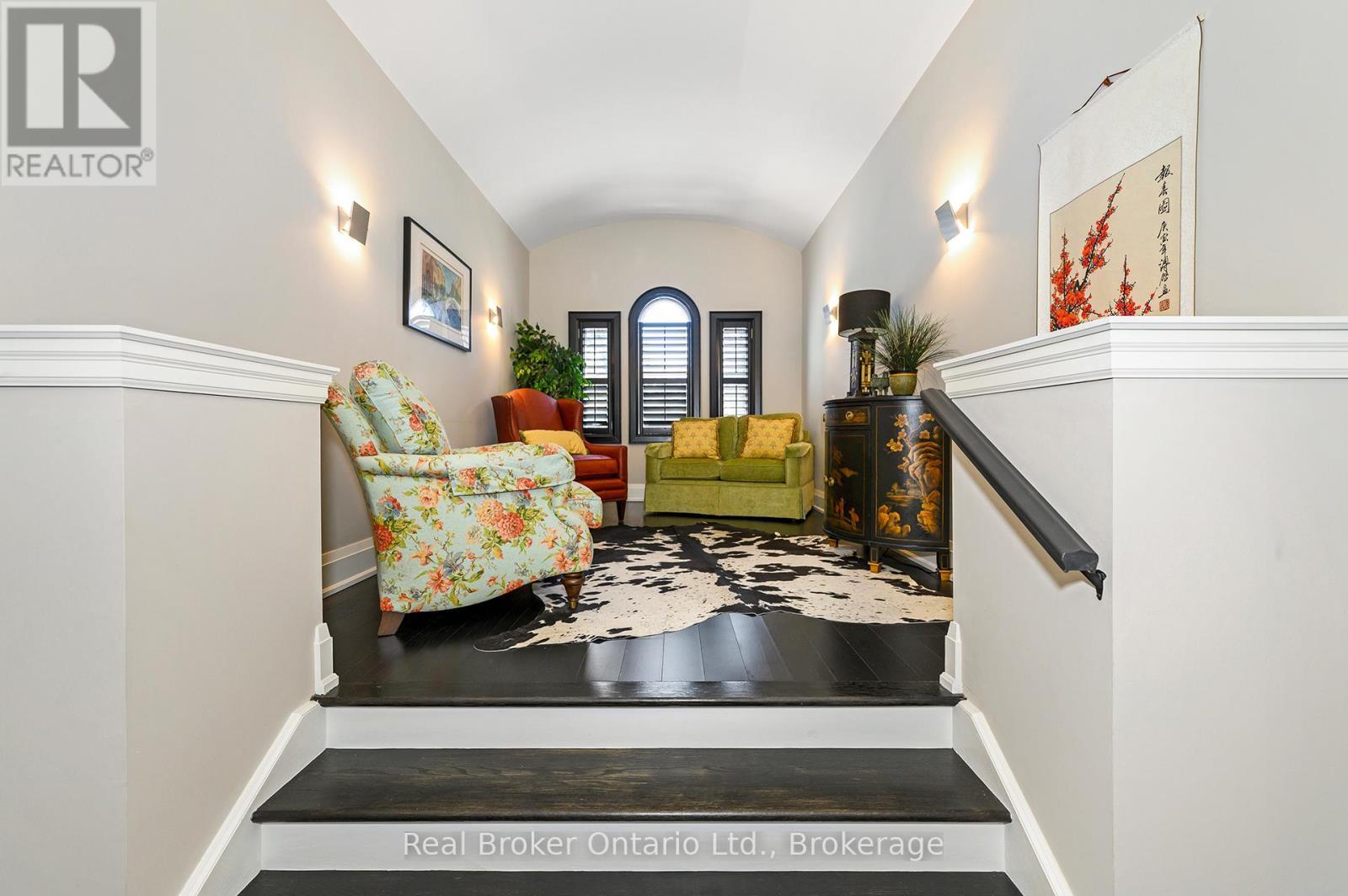 4507 Lakeshore Road, Burlington (Shoreacres), ON - Indoor Photo Showing Other Room