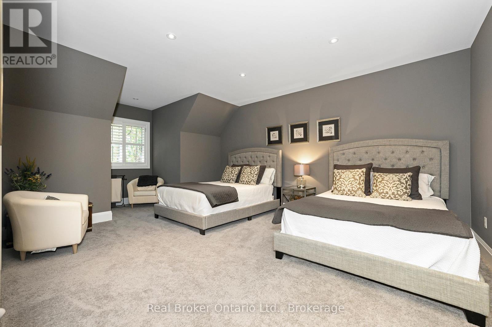 4507 Lakeshore Road, Burlington (Shoreacres), ON - Indoor Photo Showing Bedroom