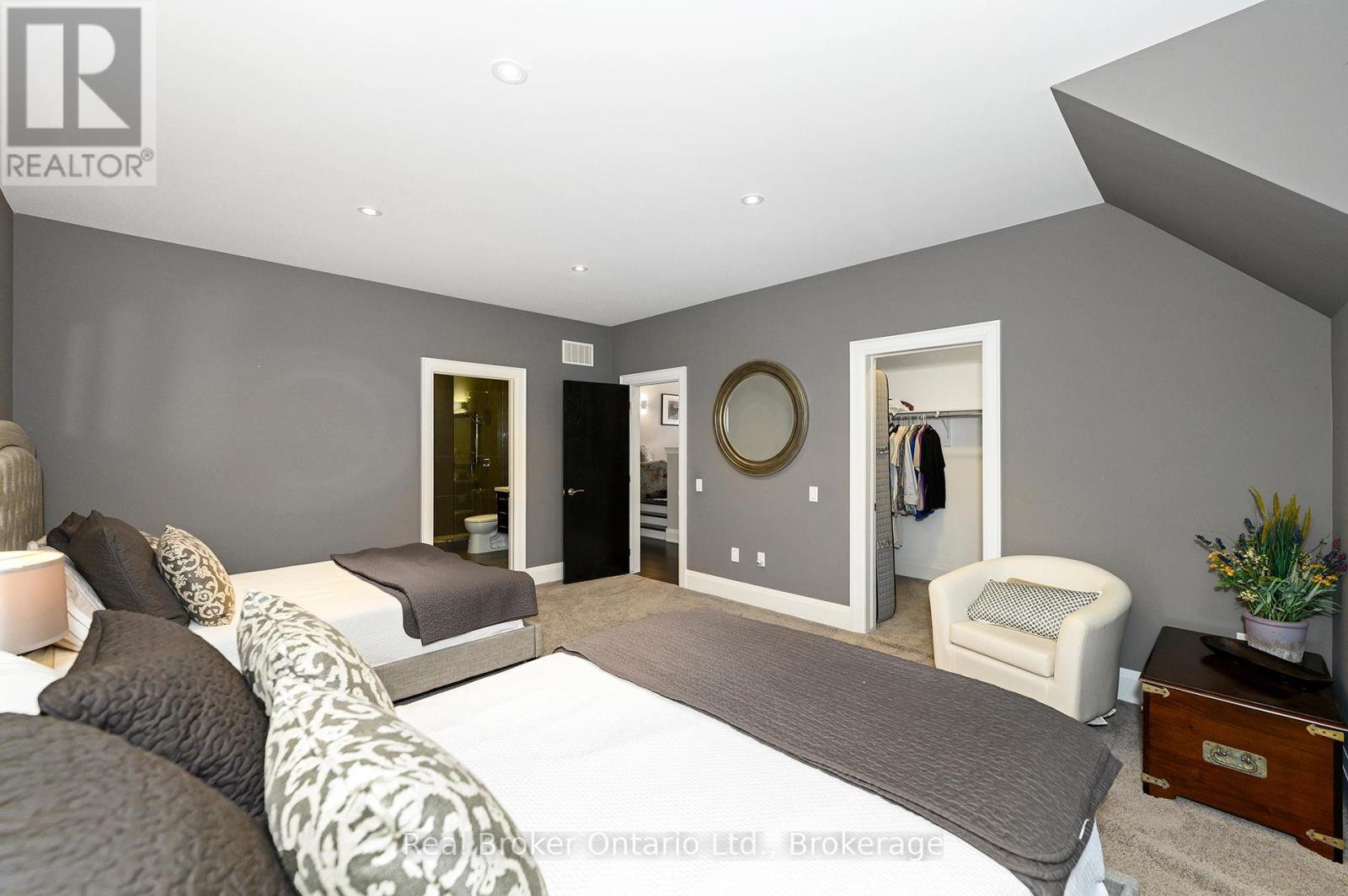 4507 Lakeshore Road, Burlington (Shoreacres), ON - Indoor