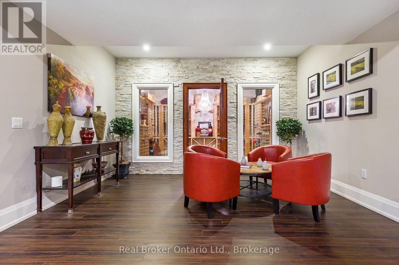 4507 Lakeshore Road, Burlington (Shoreacres), ON - Indoor Photo Showing Other Room