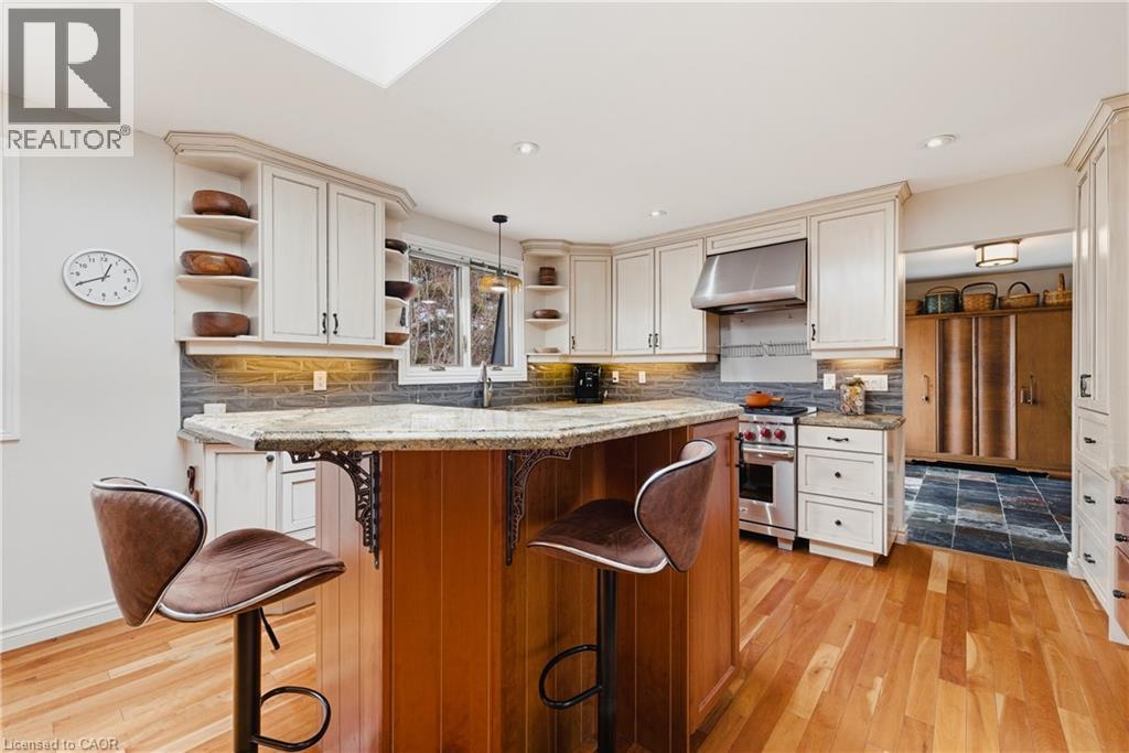 459 Lee Avenue, Waterloo, ON - Indoor Photo Showing Kitchen