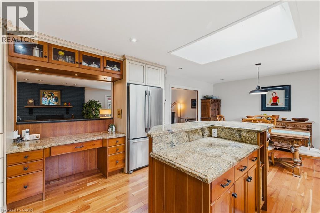 459 Lee Avenue, Waterloo, ON - Indoor Photo Showing Kitchen
