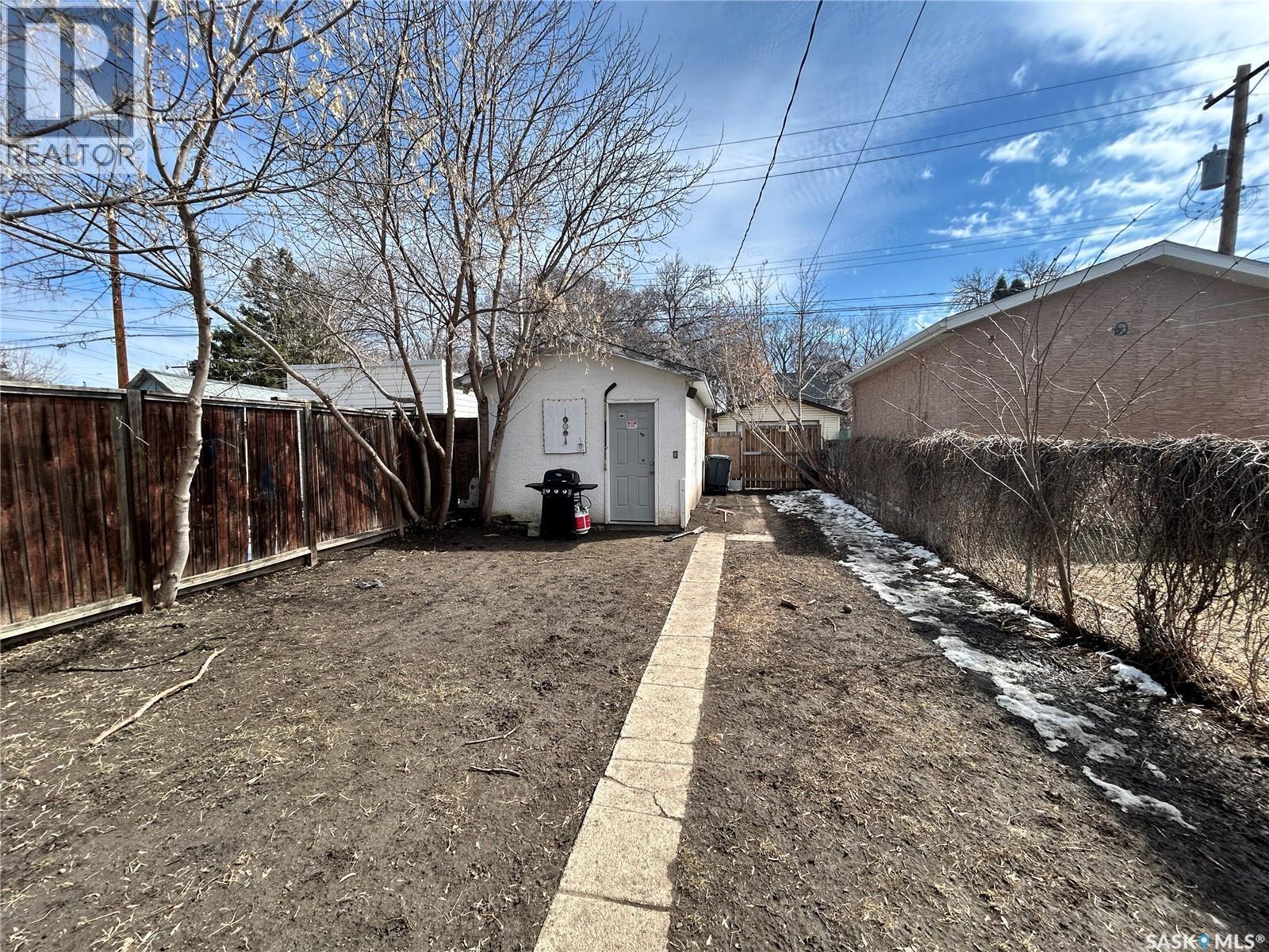 416 J Avenue N, Saskatoon, SK - Outdoor