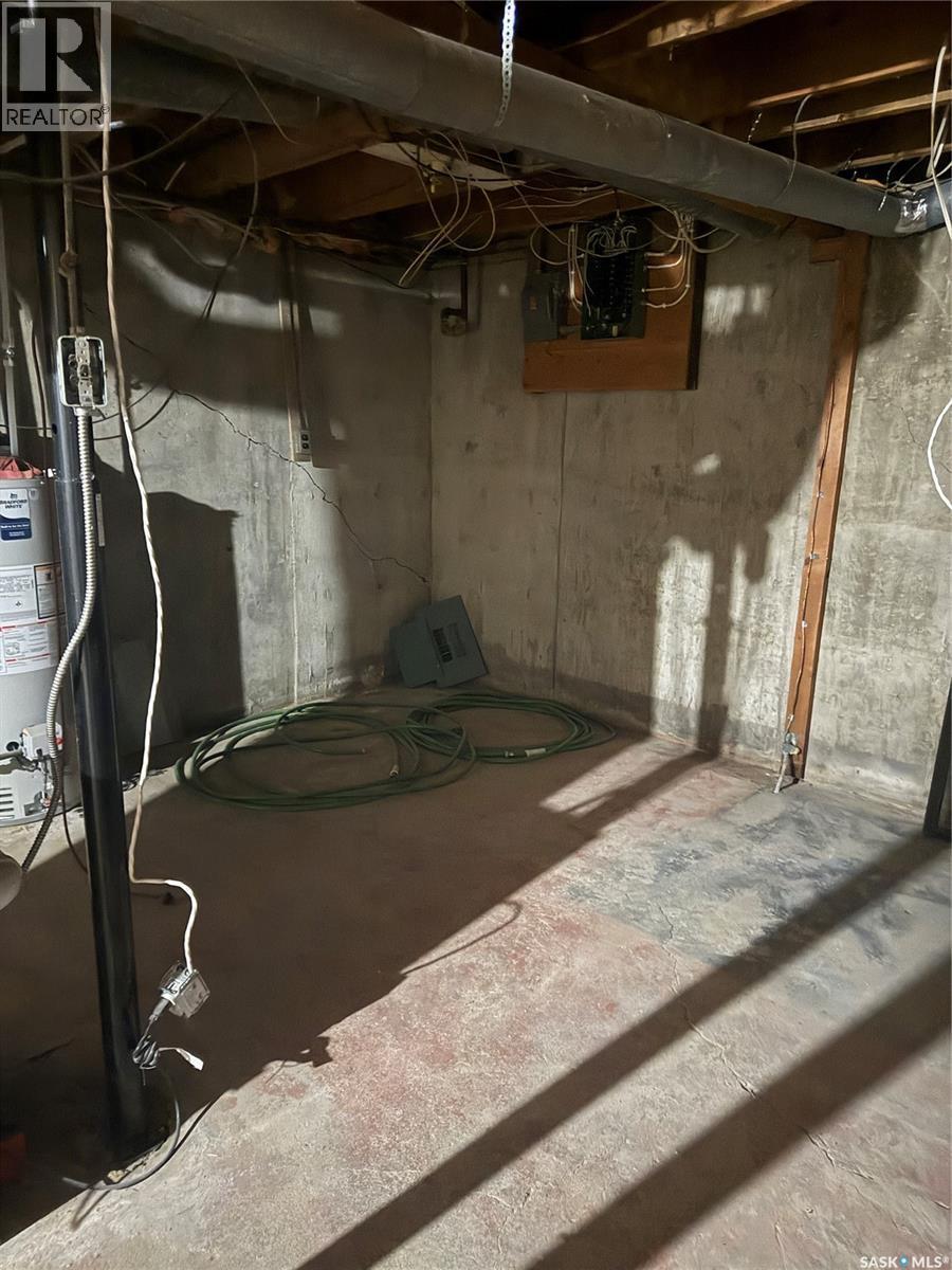 414 3Rd Avenue, Dodsland, SK - Indoor Photo Showing Basement