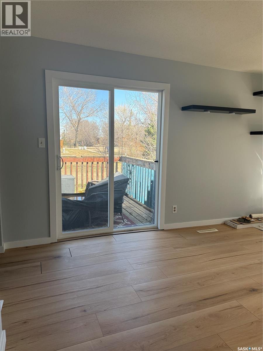 414 3Rd Avenue, Dodsland, SK - Indoor Photo Showing Other Room