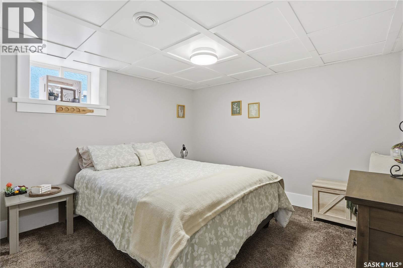 2155 Queen Street, Regina, SK - Indoor Photo Showing Bedroom