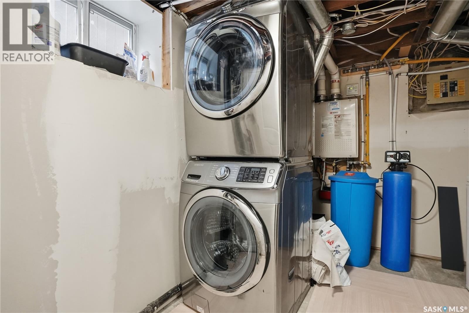 2155 Queen Street, Regina, SK - Indoor Photo Showing Laundry Room