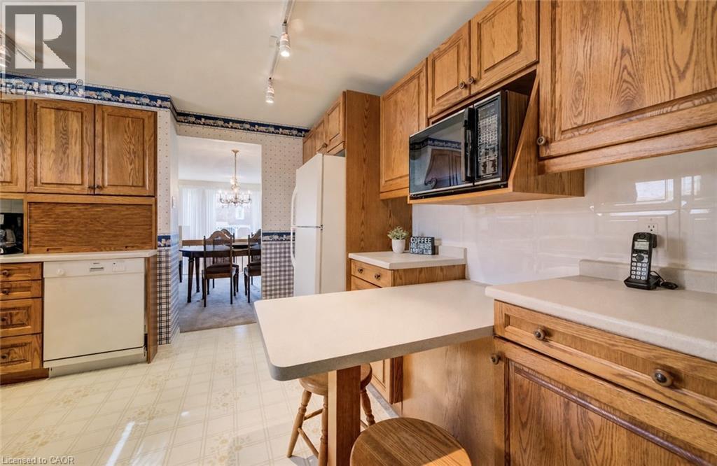 51 Underhill Crescent, Kitchener, ON - Indoor Photo Showing Kitchen