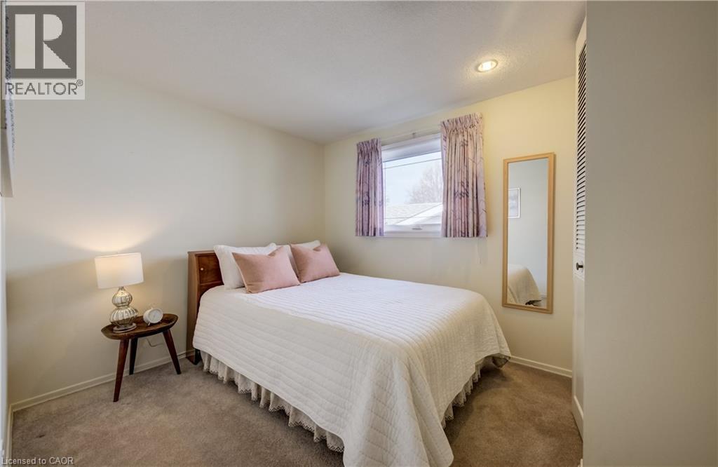 51 Underhill Crescent, Kitchener, ON - Indoor Photo Showing Bedroom