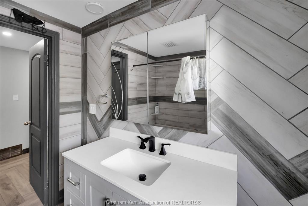 74 Chestnut Drive, Chatham, ON