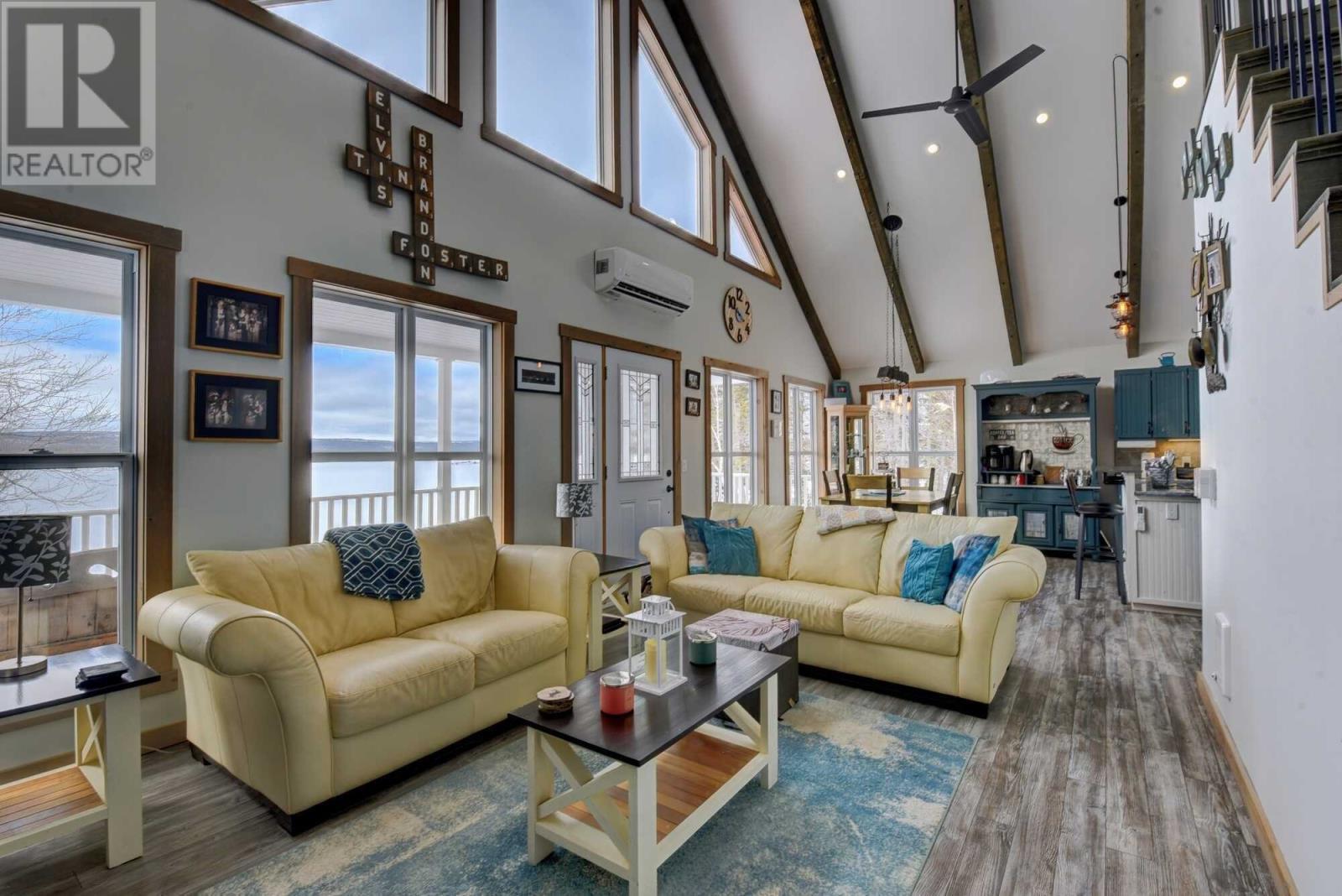 10 Lunch Point, Howley, NL - Indoor Photo Showing Living Room