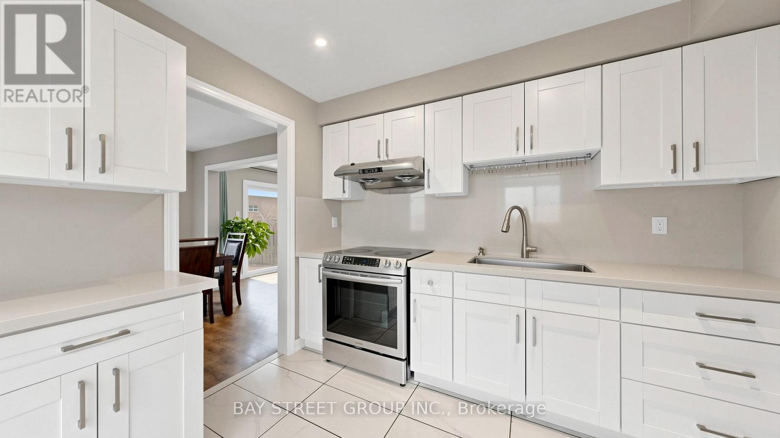 57 Longmeadow Crescent, Markham, ON - Indoor Photo Showing Kitchen