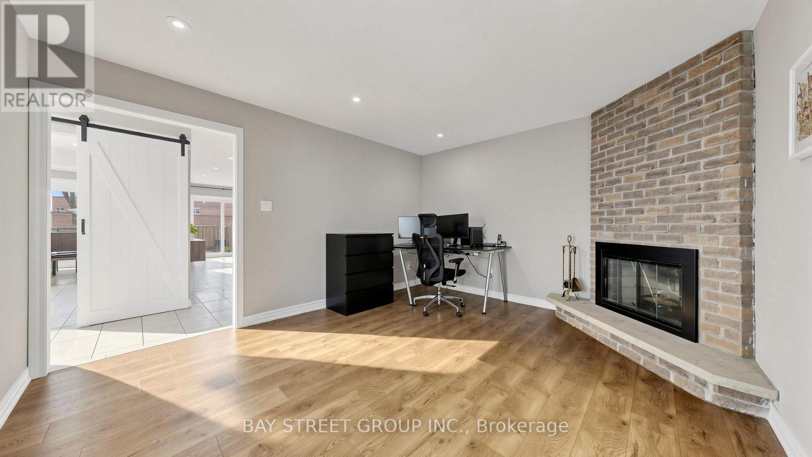 57 Longmeadow Crescent, Markham, ON - Indoor With Fireplace