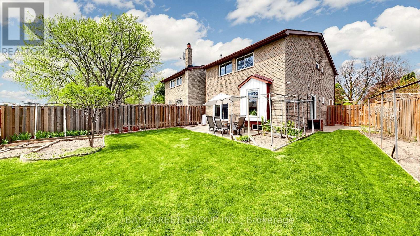57 Longmeadow Crescent, Markham, ON - Outdoor