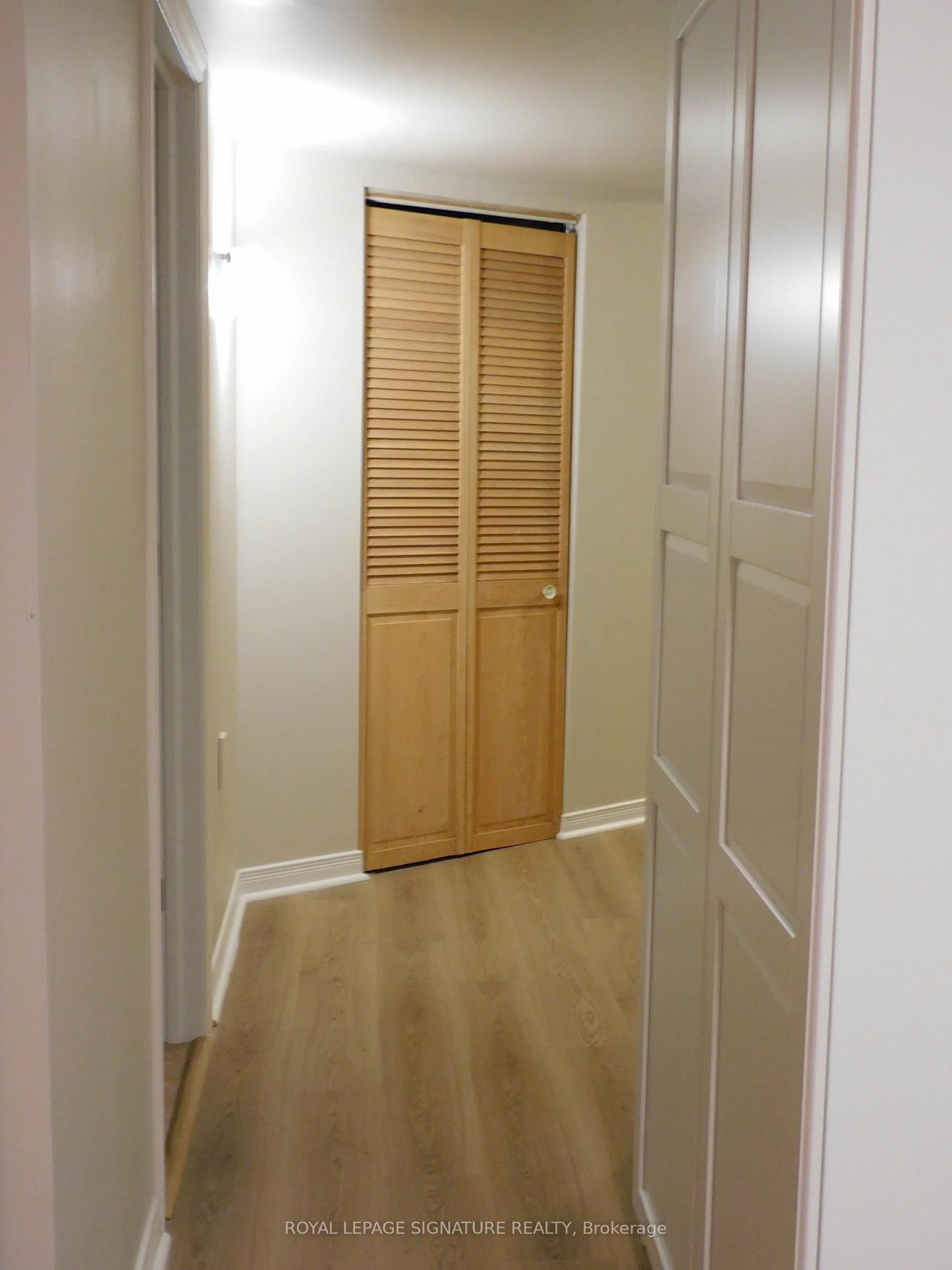 1132 Queen Street W, Mississauga, ON - Indoor Photo Showing Other Room