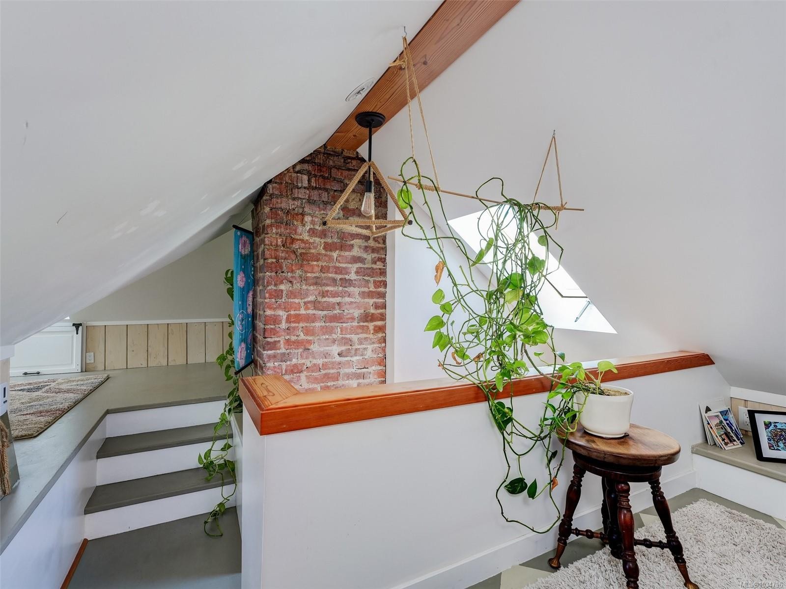 2130 Ridge Rd, Victoria, BC