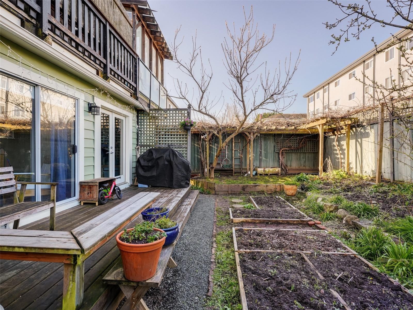 2130 Ridge Rd, Victoria, BC