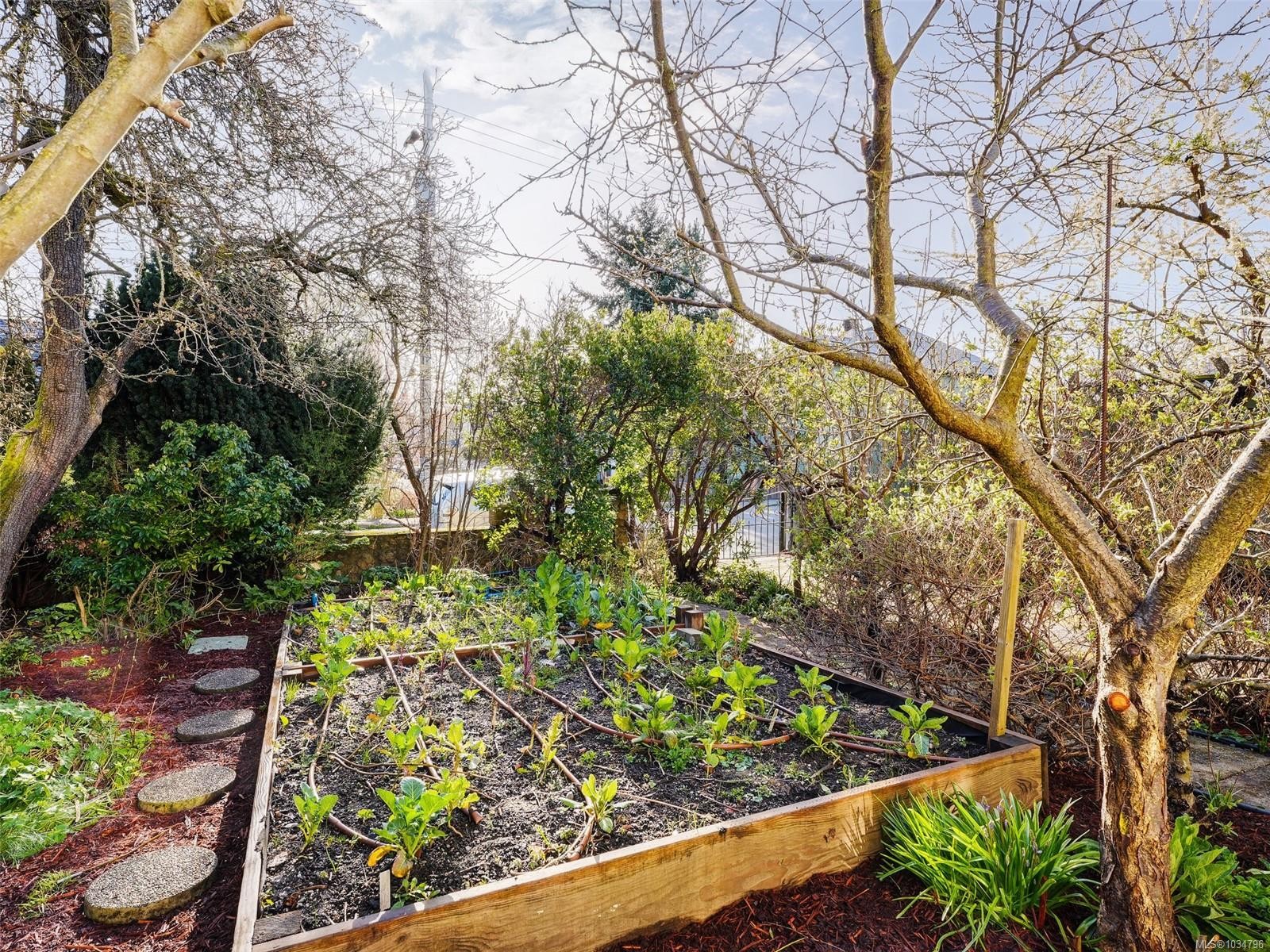 2130 Ridge Rd, Victoria, BC