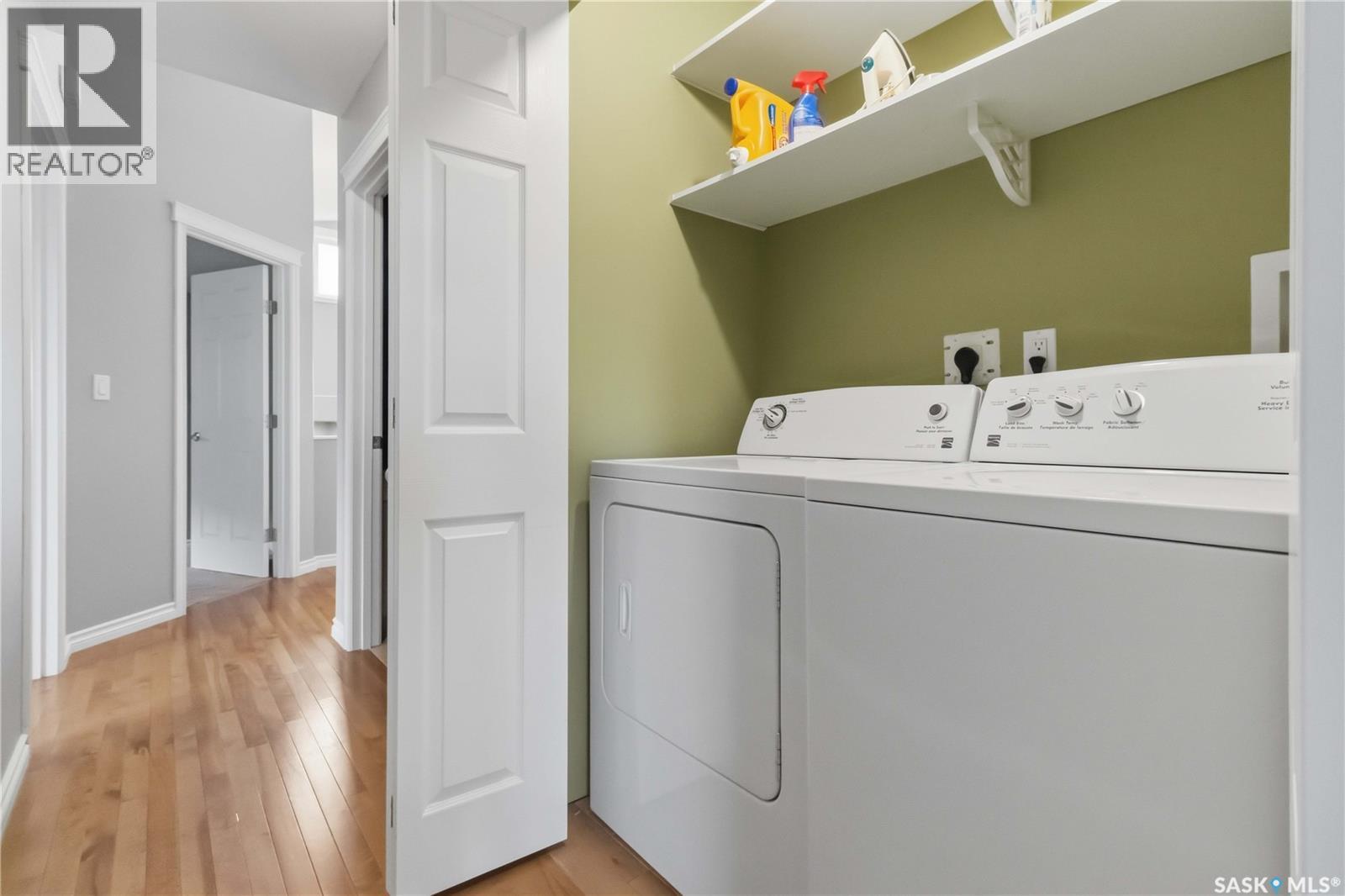 203 Kinloch Crescent, Saskatoon, SK - Indoor Photo Showing Laundry Room