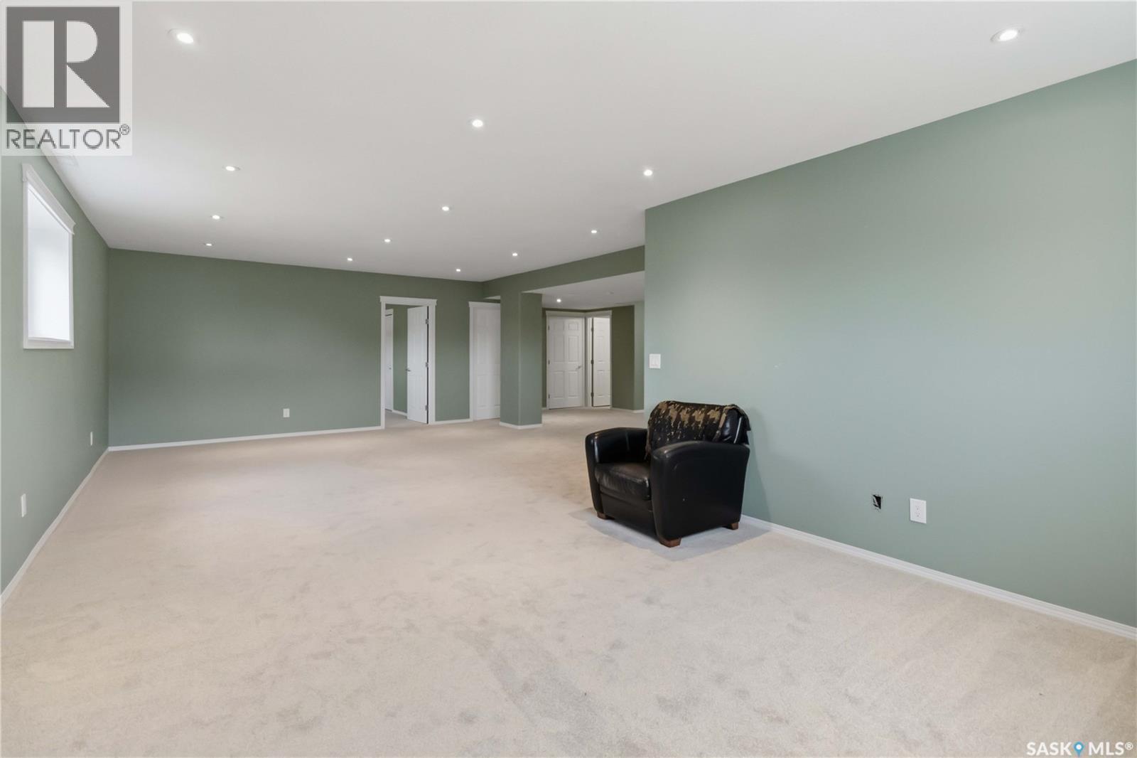 203 Kinloch Crescent, Saskatoon, SK - Indoor Photo Showing Other Room