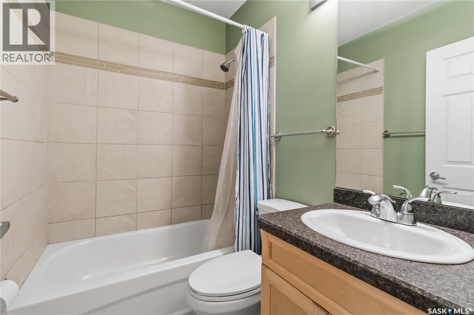 203 Kinloch Crescent, Saskatoon, SK - Indoor Photo Showing Bathroom