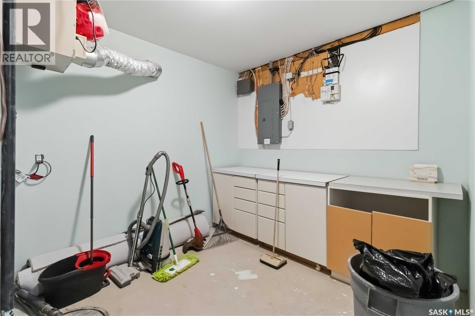 203 Kinloch Crescent, Saskatoon, SK - Indoor Photo Showing Other Room