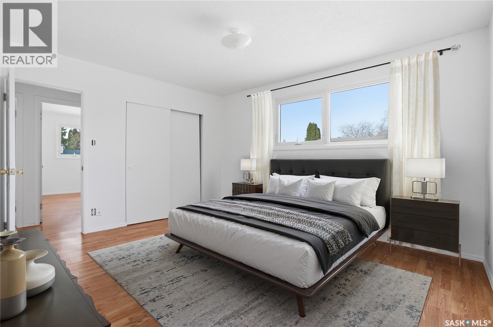 1044 East Centre, Saskatoon, SK - Indoor Photo Showing Bedroom