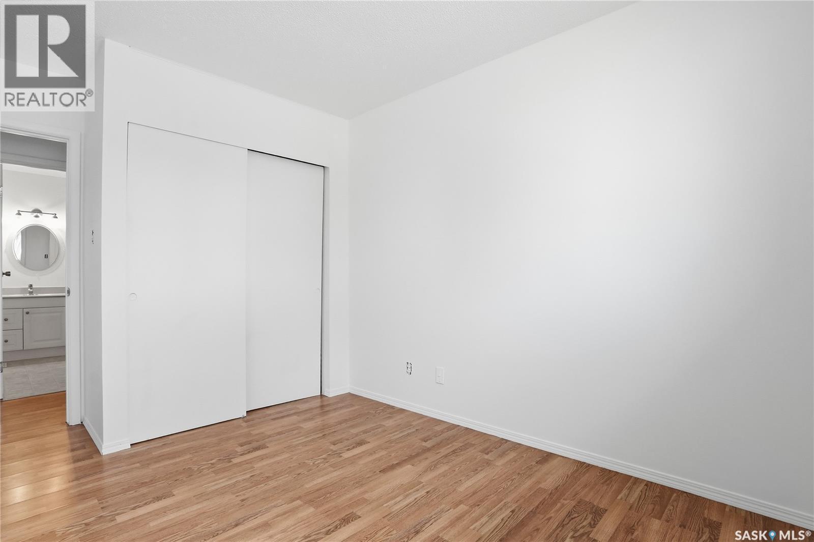 1044 East Centre, Saskatoon, SK - Indoor Photo Showing Other Room