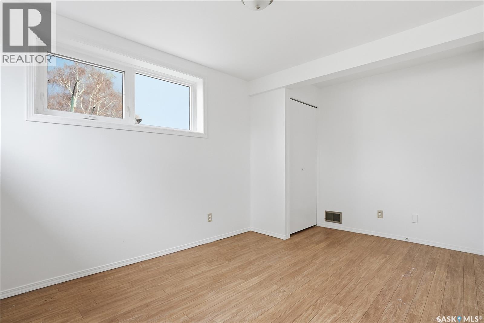 1044 East Centre, Saskatoon, SK - Indoor Photo Showing Other Room