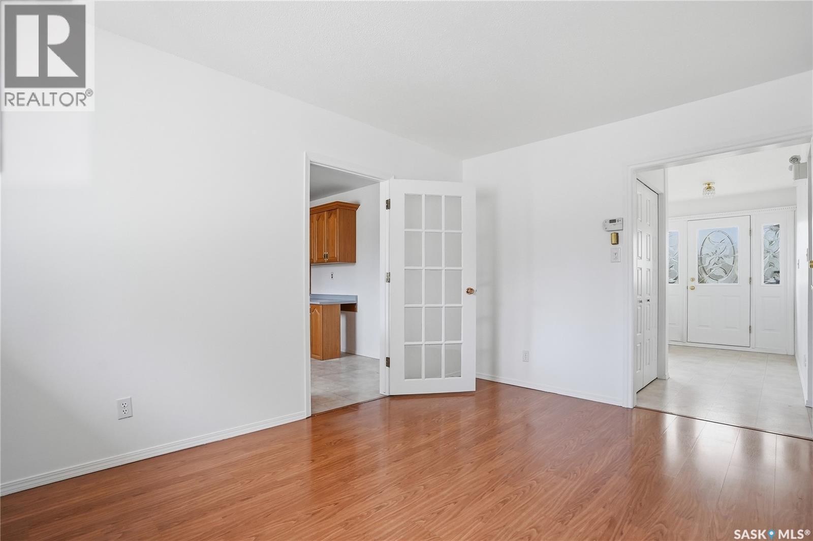 1044 East Centre, Saskatoon, SK - Indoor Photo Showing Other Room