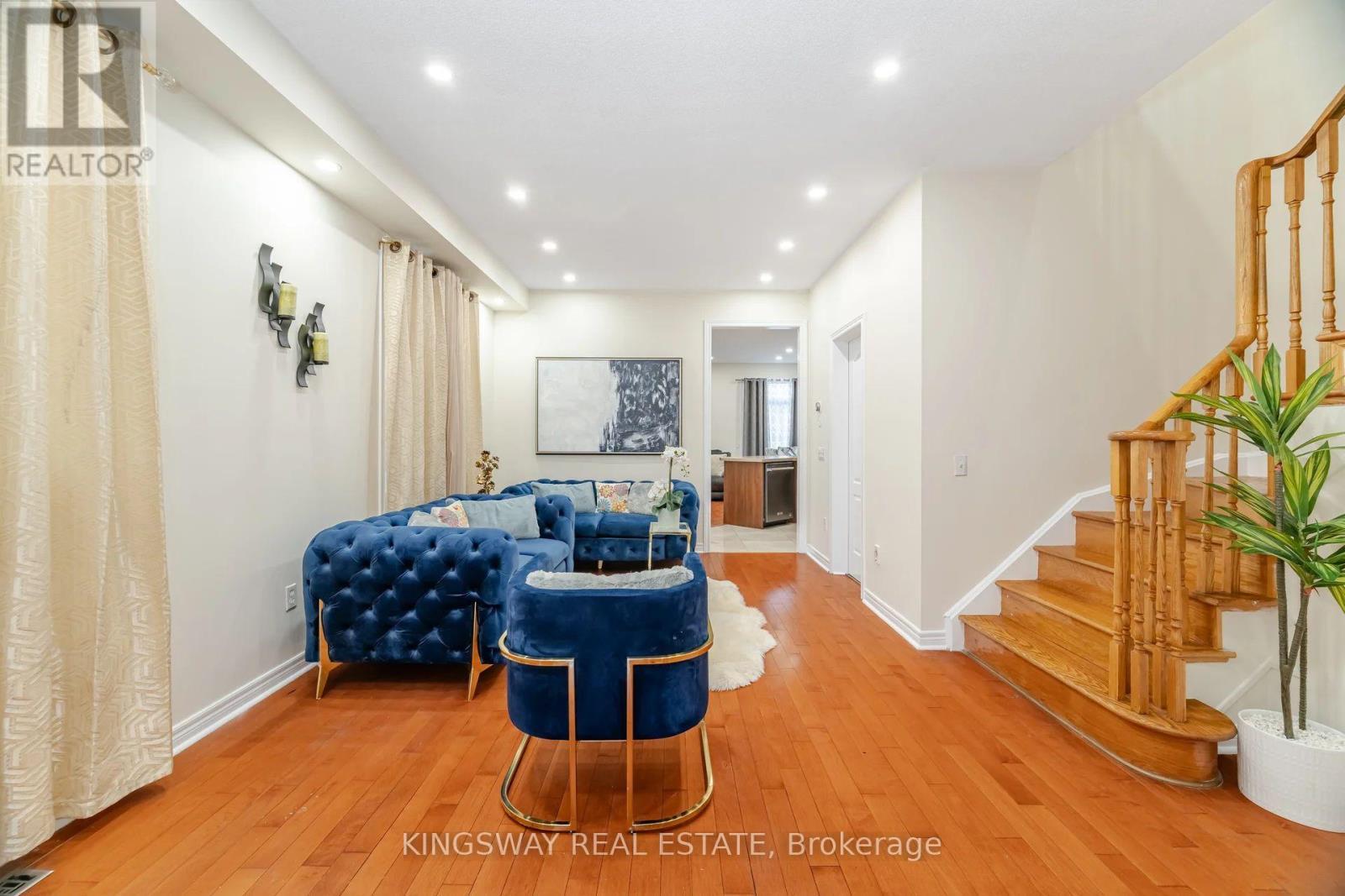 803 Khan Crescent, Mississauga, ON - Indoor