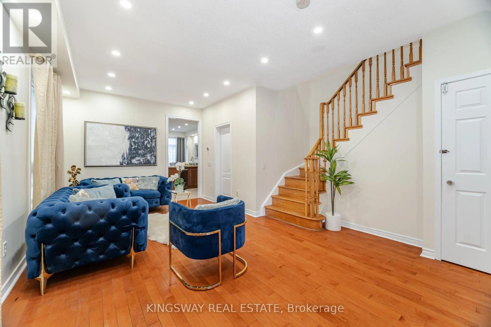 803 Khan Crescent, Mississauga, ON - Indoor Photo Showing Other Room