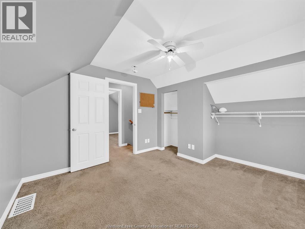 1633 Olive, Windsor, ON - Indoor Photo Showing Other Room