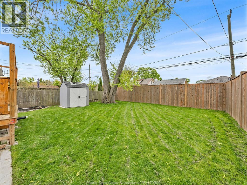 1633 Olive, Windsor, ON - Outdoor