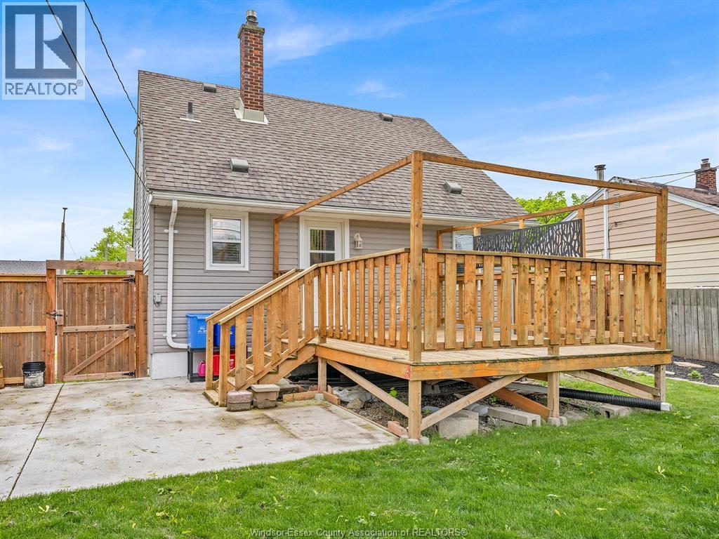 1633 Olive, Windsor, ON - Outdoor With Deck Patio Veranda