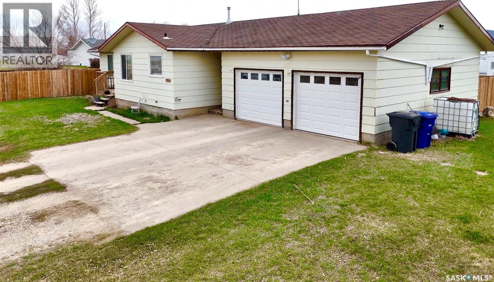 701 1St Street, Hanley, SK - Outdoor With Exterior