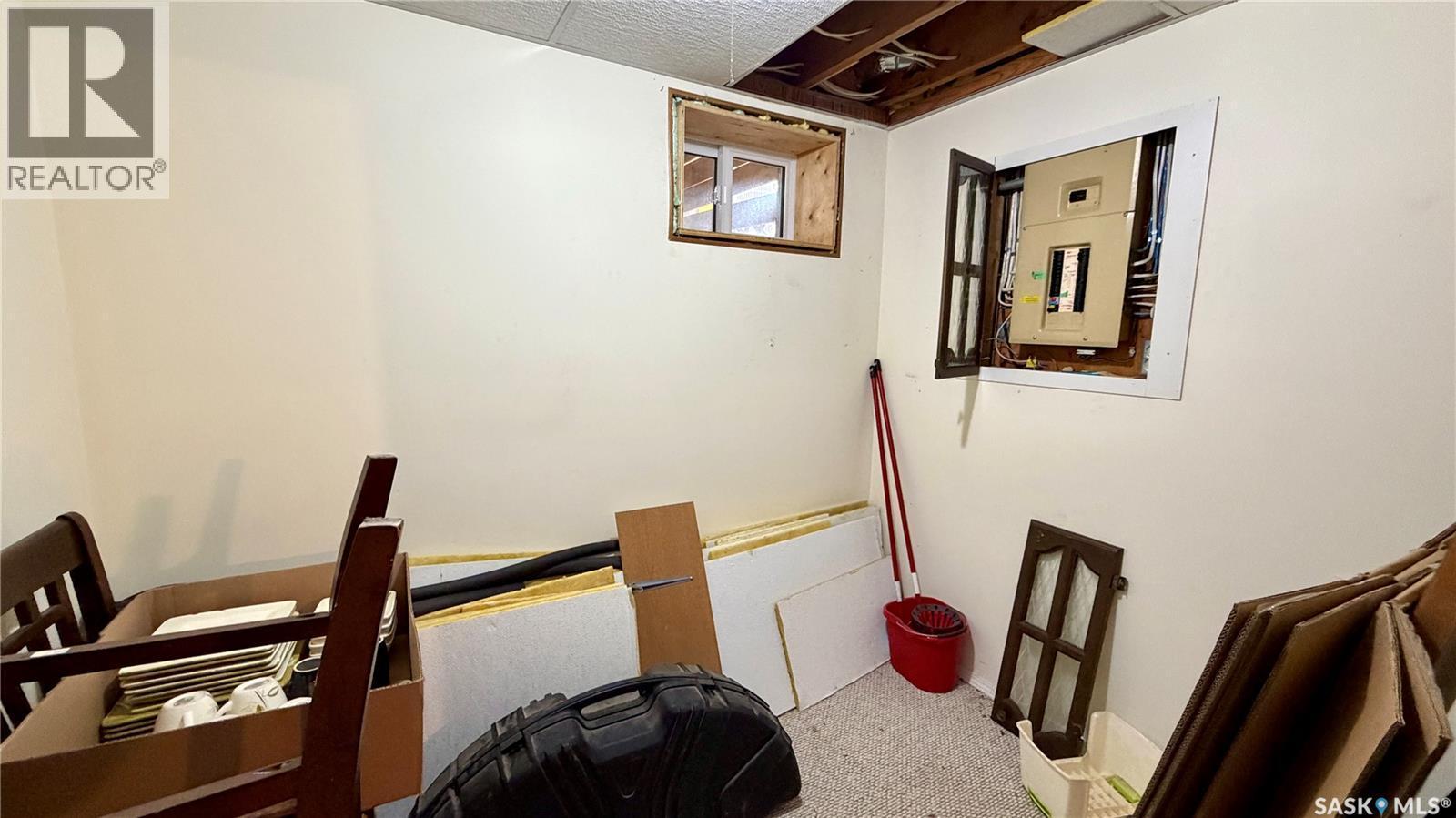 701 1St Street, Hanley, SK - Indoor
