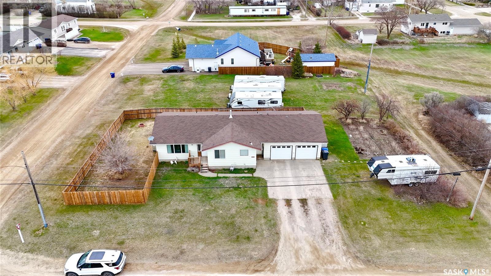 701 1St Street, Hanley, SK - Outdoor