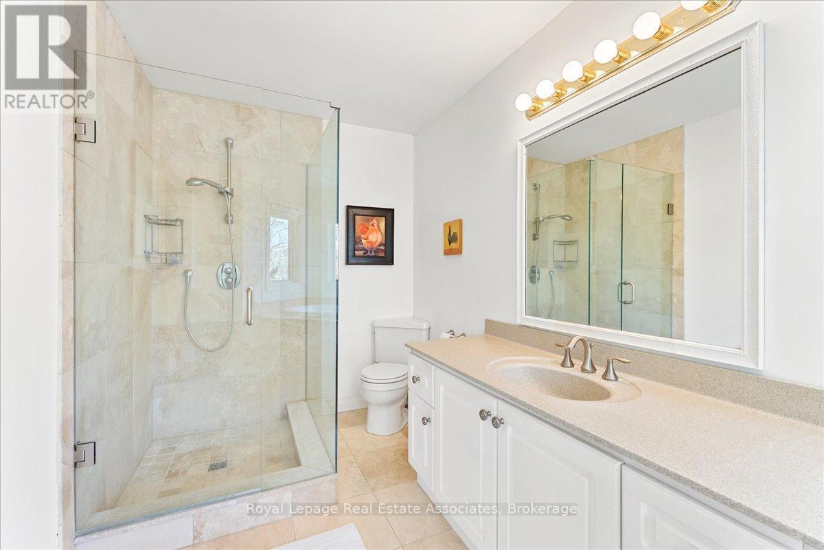 4 Wolf Crescent, Caledon, ON - Indoor Photo Showing Bathroom