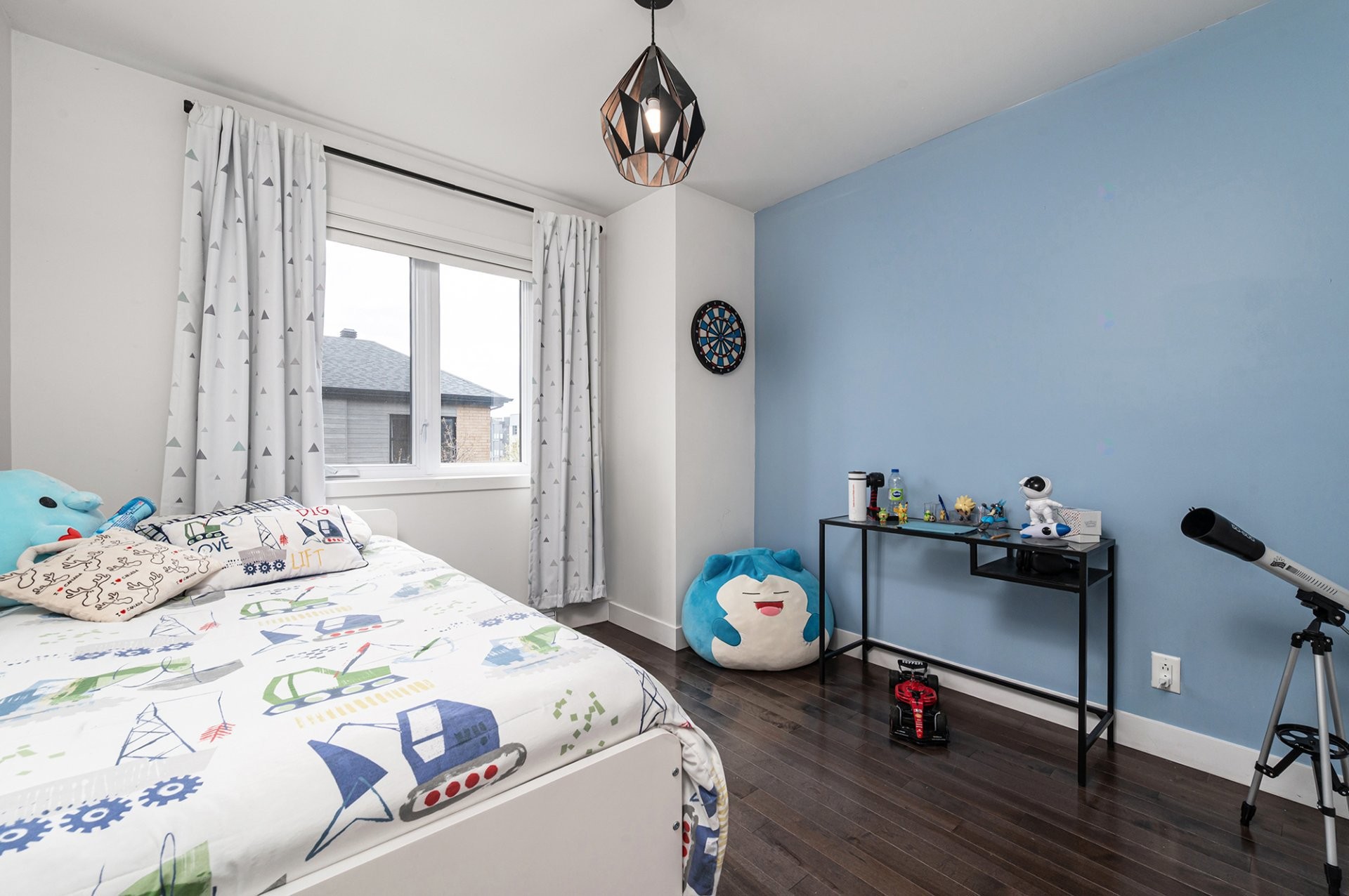 Chambre à coucher - 273 Rue Du Grenadier, Saint-Constant, QC - Indoor Photo Showing Bedroom