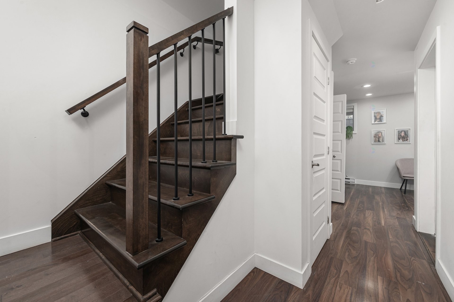 Escalier - 273 Rue Du Grenadier, Saint-Constant, QC - Indoor Photo Showing Other Room