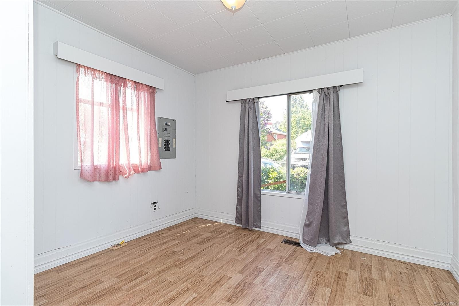 9892 Maple St, Chemainus, BC