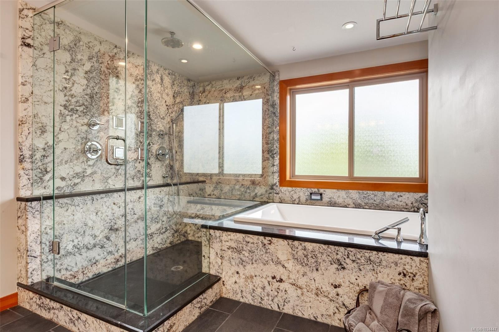 1765 Paul'S Pl, Qualicum Beach, BC