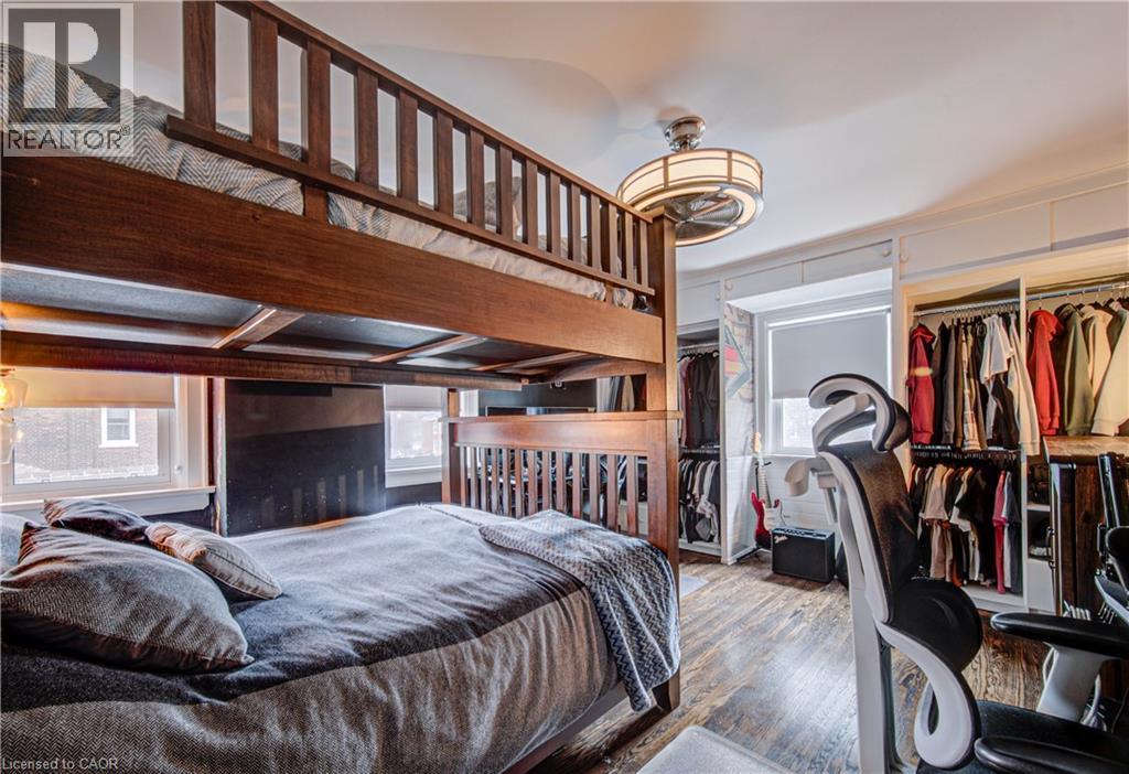 53 Lincoln Avenue, Cambridge, ON - Indoor