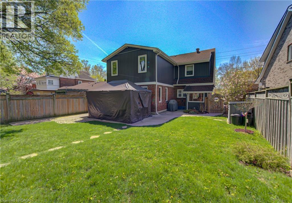 53 Lincoln Avenue, Cambridge, ON - Outdoor With Backyard